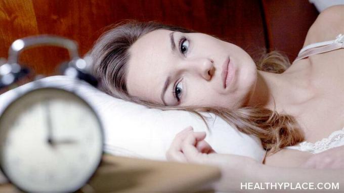 नींद की कमी से द्विध्रुवी विकार पर कई नकारात्मक प्रभाव पड़ सकते हैं। इन प्रभावों और नींद और द्विध्रुवी विकार की कमी से आप कैसे निपटते हैं?
