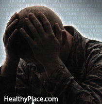 दिग्गजों PTSD के लक्षणों का सामना करने के लिए स्वीकार नहीं करते हैं और कई कारण अक्सर व्यक्तिगत होते हैं, लेकिन यहां तीन सामान्य कारण हैं जो PTSD का मुकाबला करने के लिए अनुभवी नहीं करते हैं।