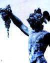 बेनवेन्यूटो सेलिनी की विशाल कृति मूर्तिकला पर्सियस 