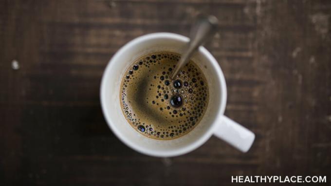 आपके कॉफी का कप आपके द्विध्रुवी लक्षणों को खराब कर सकता है। हेल्दीप्लस पर कॉफी और द्विध्रुवी विकार के बारे में विश्वसनीय जानकारी पढ़ें।
