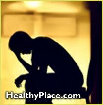 अवसाद अक्सर शारीरिक बीमारी, एस्प थायरॉयड और हार्मोनल विकारों के साथ होता है, जो मस्तिष्क रसायन विज्ञान को प्रभावित कर सकता है जिसके परिणामस्वरूप अवसाद हो सकता है।